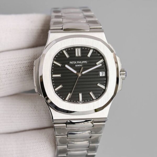 Patek Philippe Nautilus – Mirror Original