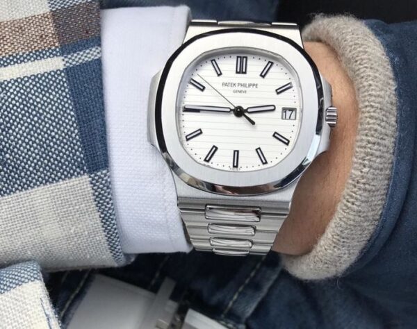 Patek Philippe Nautilus – Mirror Original